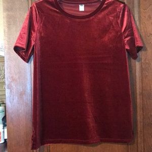 Red velvet short sleeve shirt